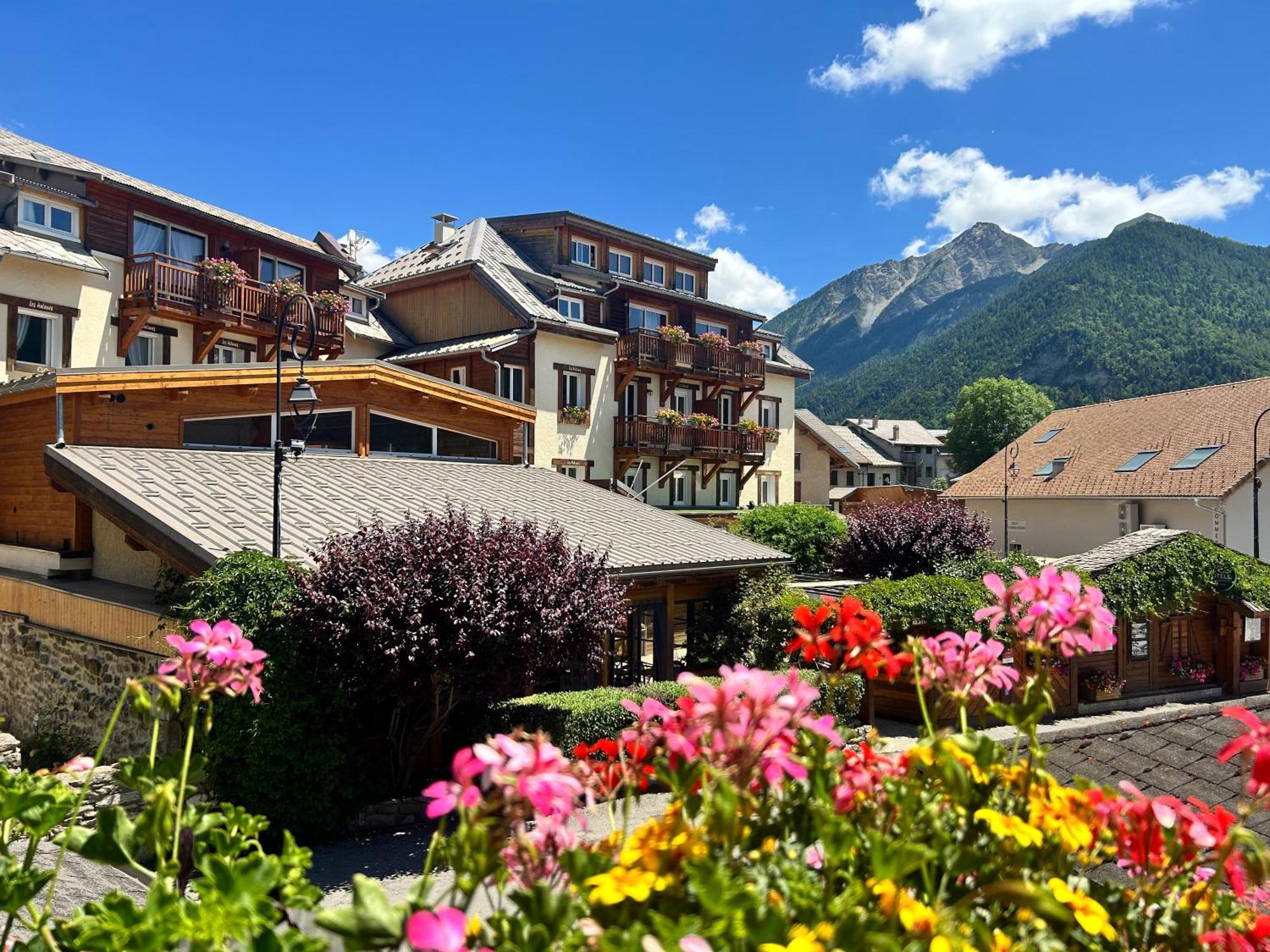 Hotel Les Autanes Spa-Balneotherapie & Restaurant Ancelle Exteriör bild